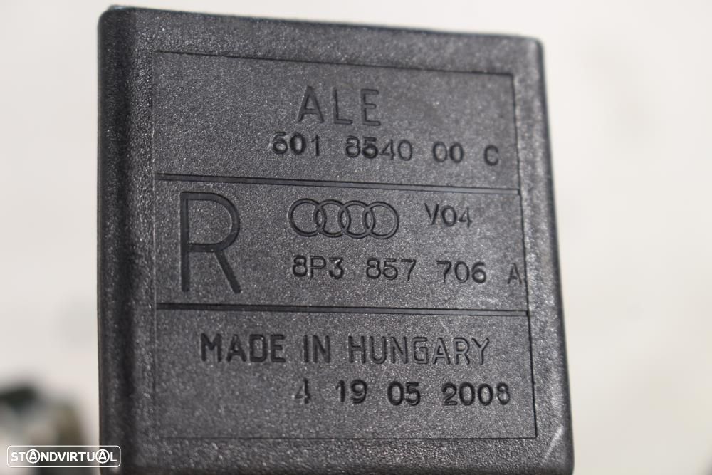 Cinto Frontal Direito Audi A3 (8P1)  8P3857706a / 601854000C / Direito - 8