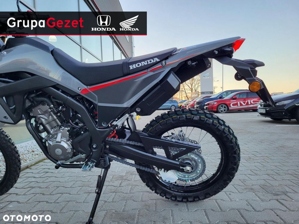 Honda CRF - 9