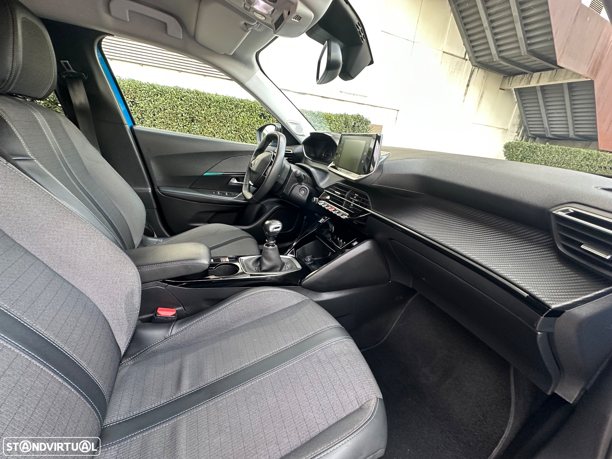 Peugeot 2008 1.2 PureTech Allure Pack - 19