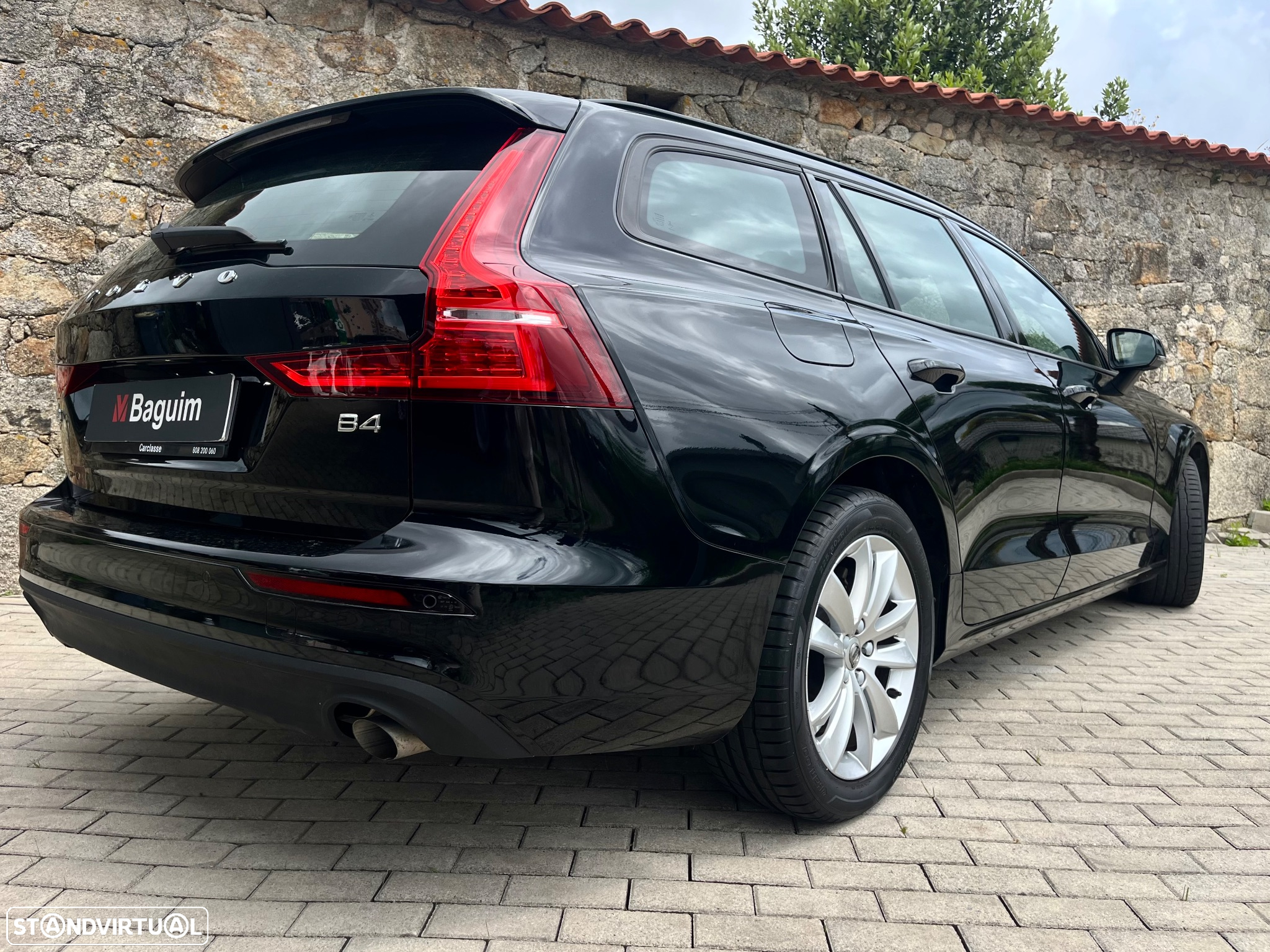 Volvo V60 2.0 B4 Momentum Geartronic - 40