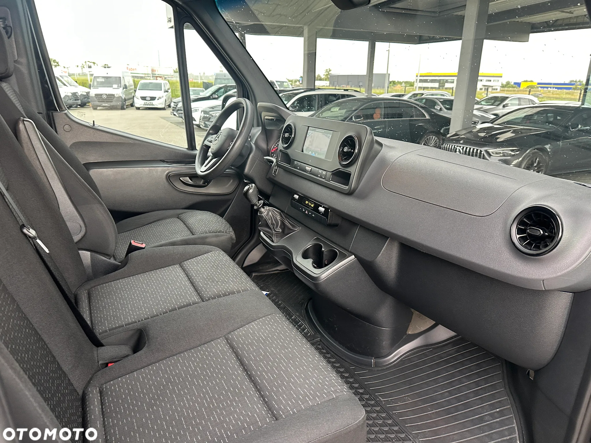 Mercedes-Benz SPRINTER - 11