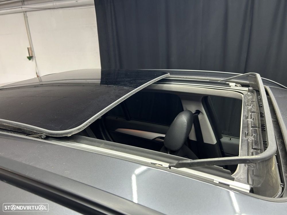 BMW X1 16 d sDrive Advantage - 9