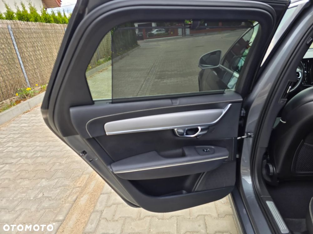 Volvo V90 D4 Geartronic R Design - 19