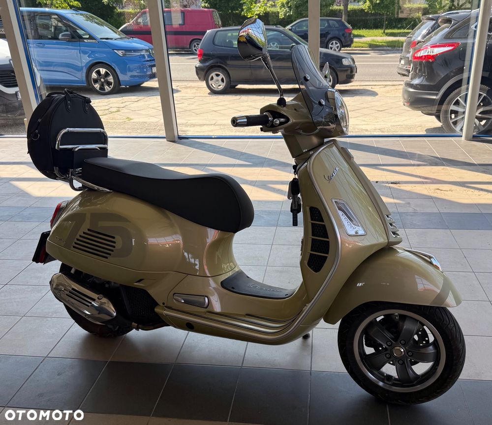 Vespa GTS - 10