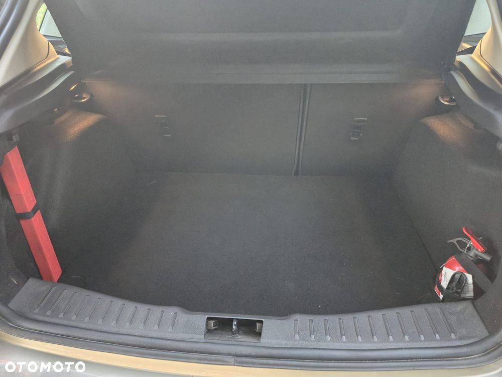 Ford Focus 1.6 Trend - 8