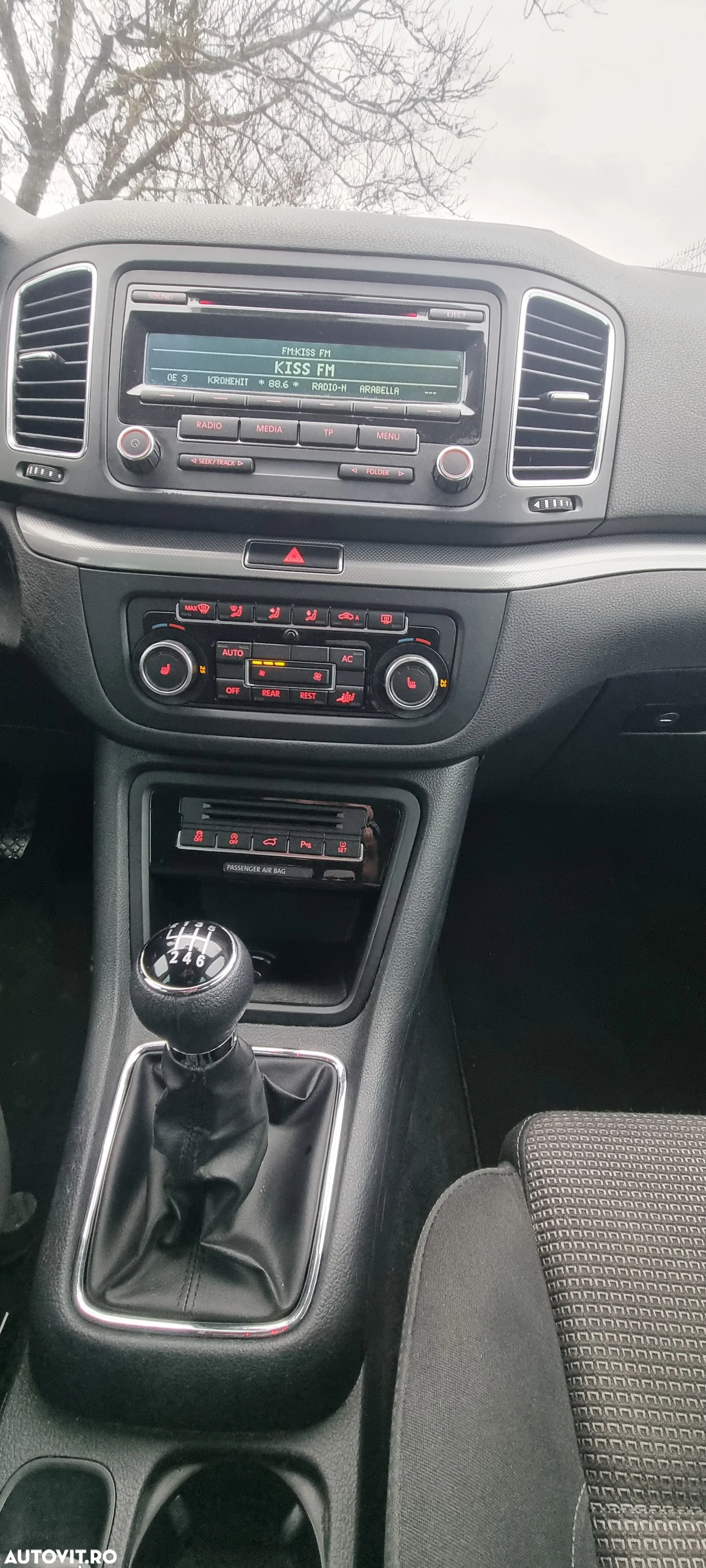 Volkswagen Sharan 2.0 TDI DPF BlueMotion Comfortline - 4