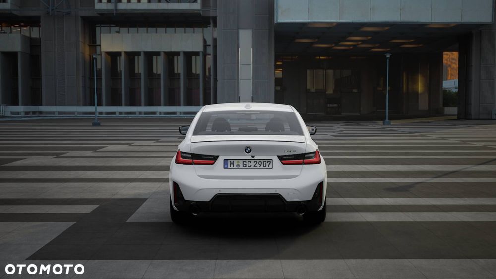 BMW Seria 3 318i - 5