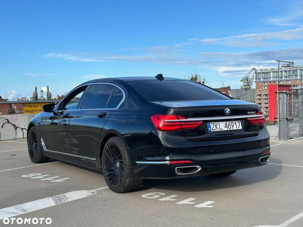 BMW Seria 7 740Li - 4