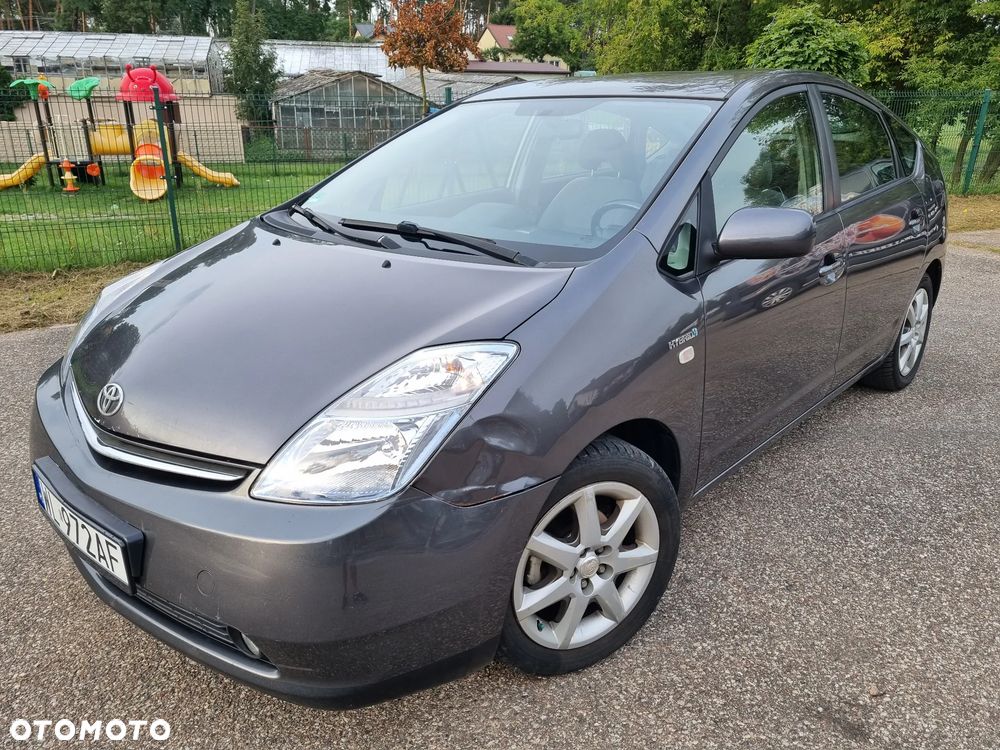Toyota Prius 1.5 VVT-i Sol - 2