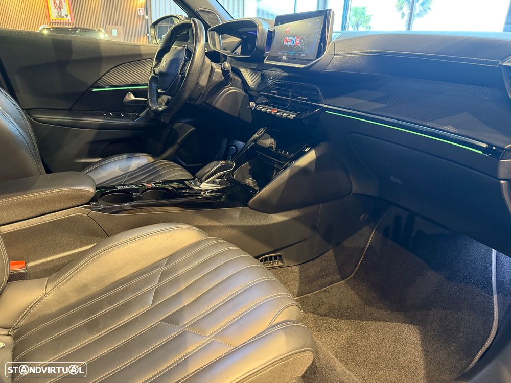 Peugeot e-2008 GT Pack - 33