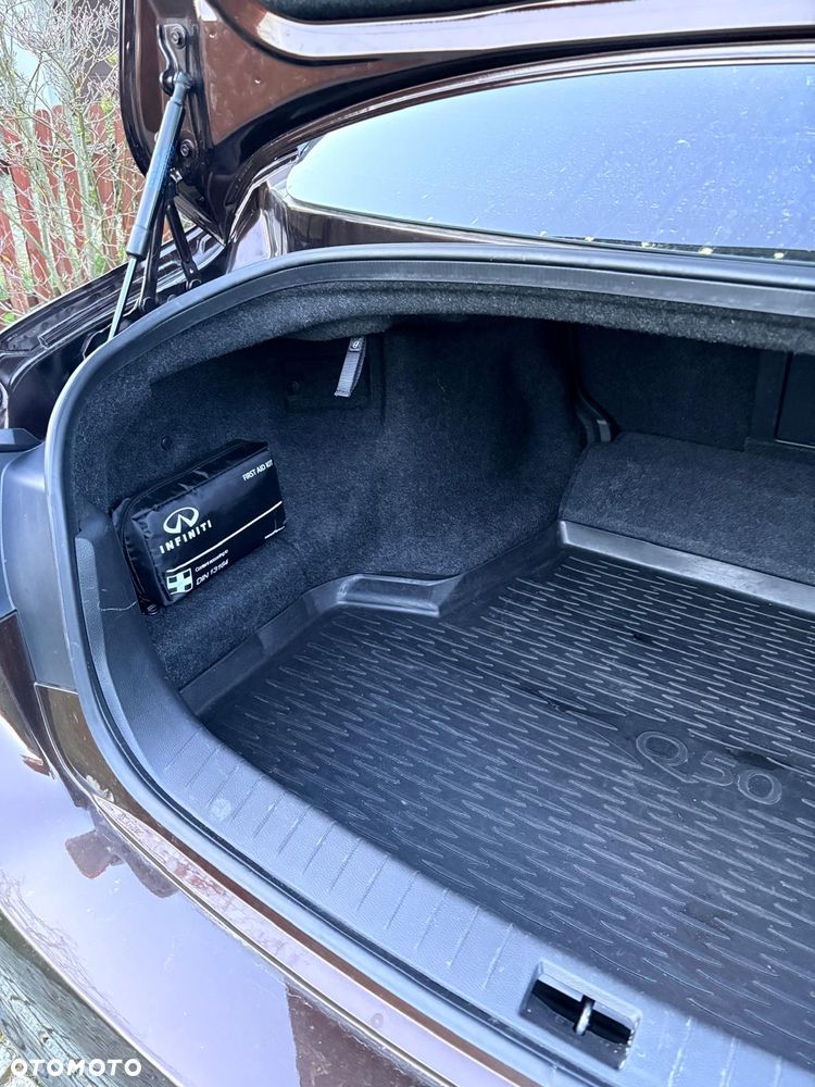 Infiniti Q50 2.0t Premium EU6 - 11