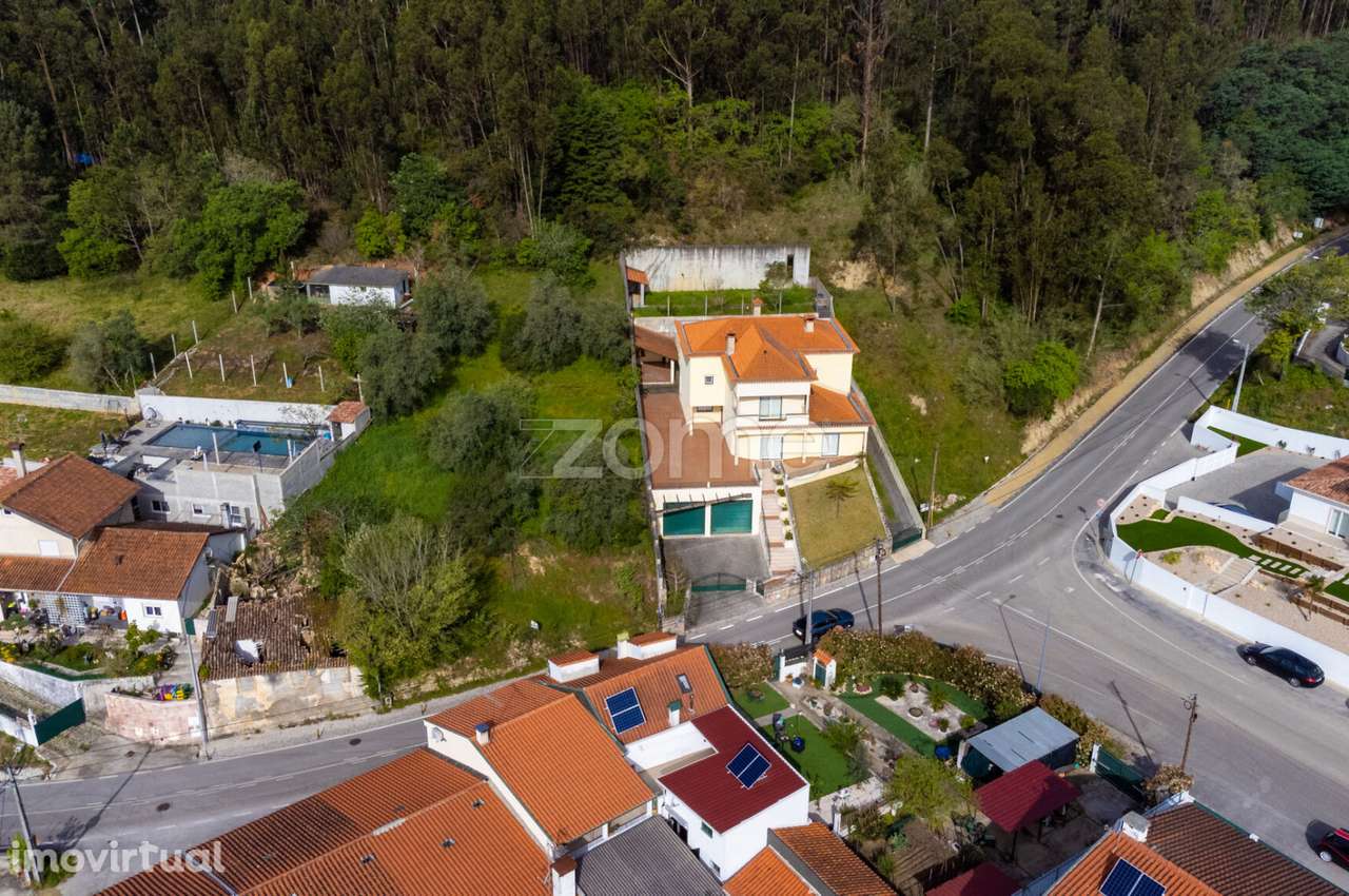 Moradia T5 isolada | 420 m² | Terreno 2380 m² | Cernache - Grande imagem: 2/23
