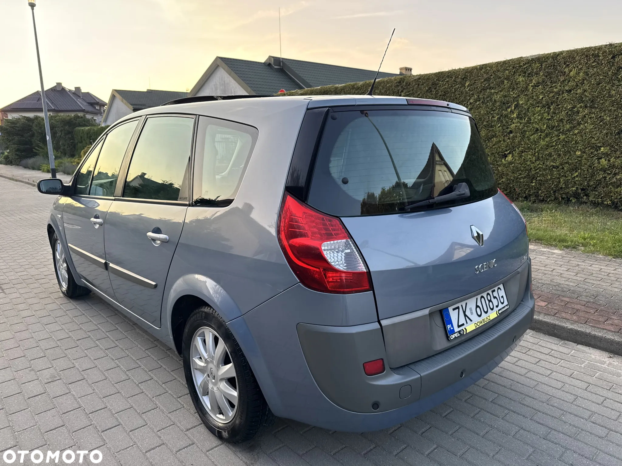 Renault Scenic 2.0 16V Luxe Privilege - 19