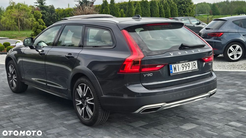 Volvo V90 Cross Country - 7