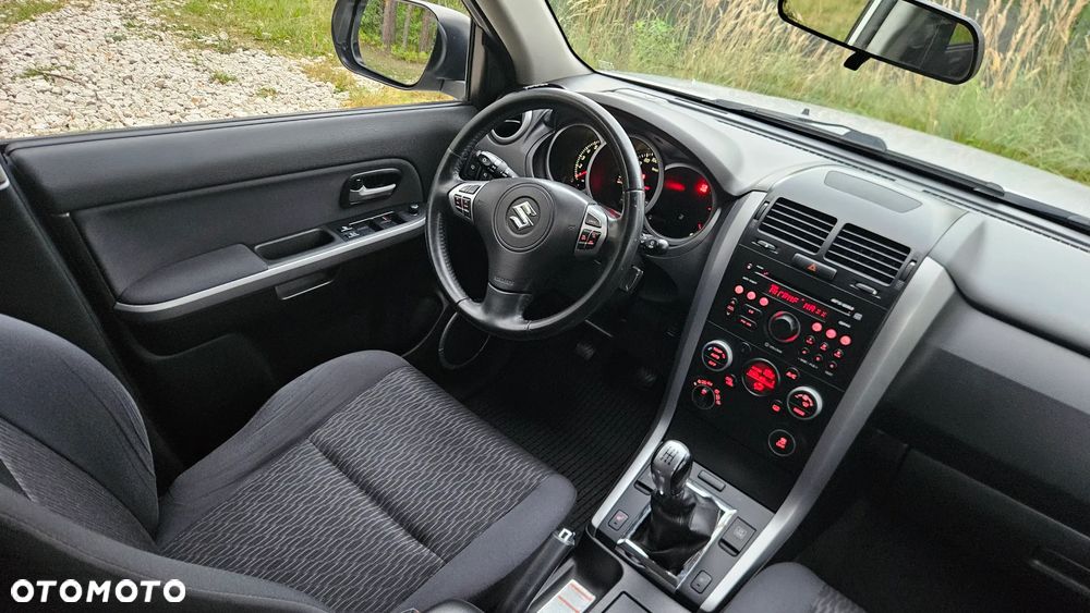 Suzuki Grand Vitara 2.4 Premium EU5 - 21