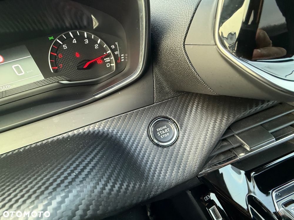 Peugeot 208 PureTech 100 Allure - 28