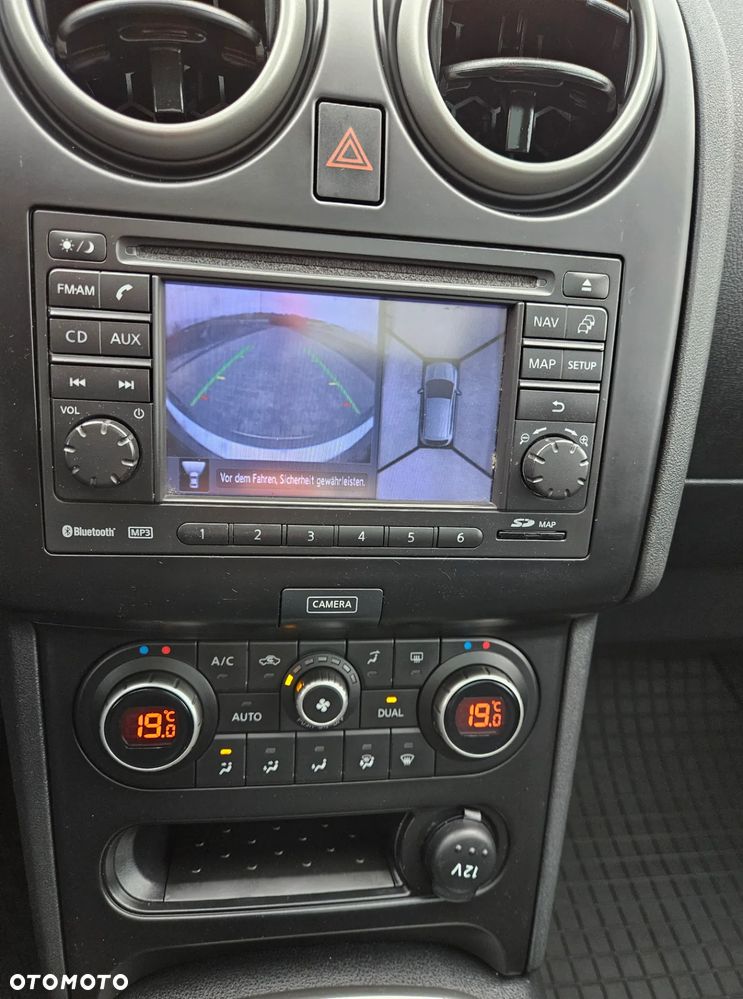 Nissan Qashqai 1.6 dCi 4 x 4 DPF Start/Stop I-Way - 16