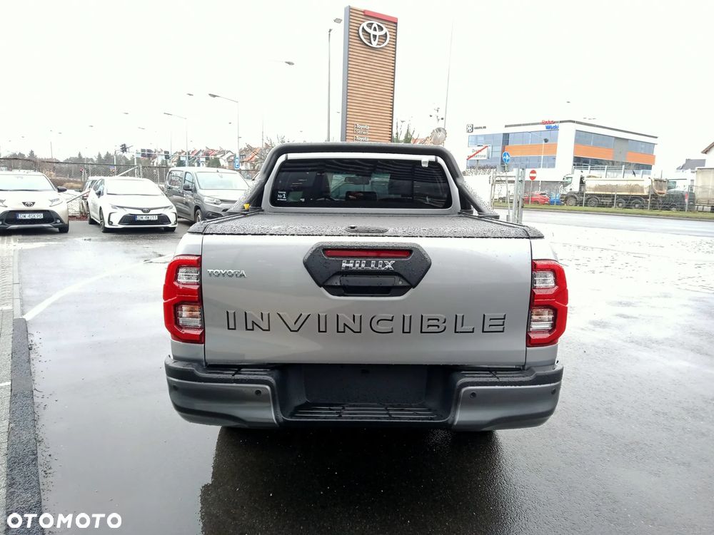Toyota Hilux 2.8 D-4D Double Cab Invincible 4x4 - 4