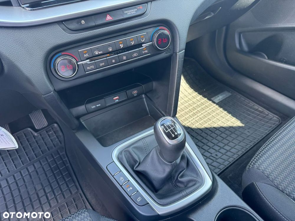 Kia Ceed 1.5 T-GDI M - 14