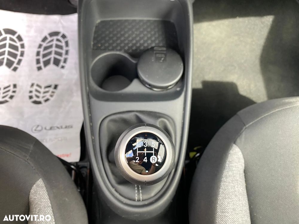 Toyota Aygo X 1.0l MT Active - 8