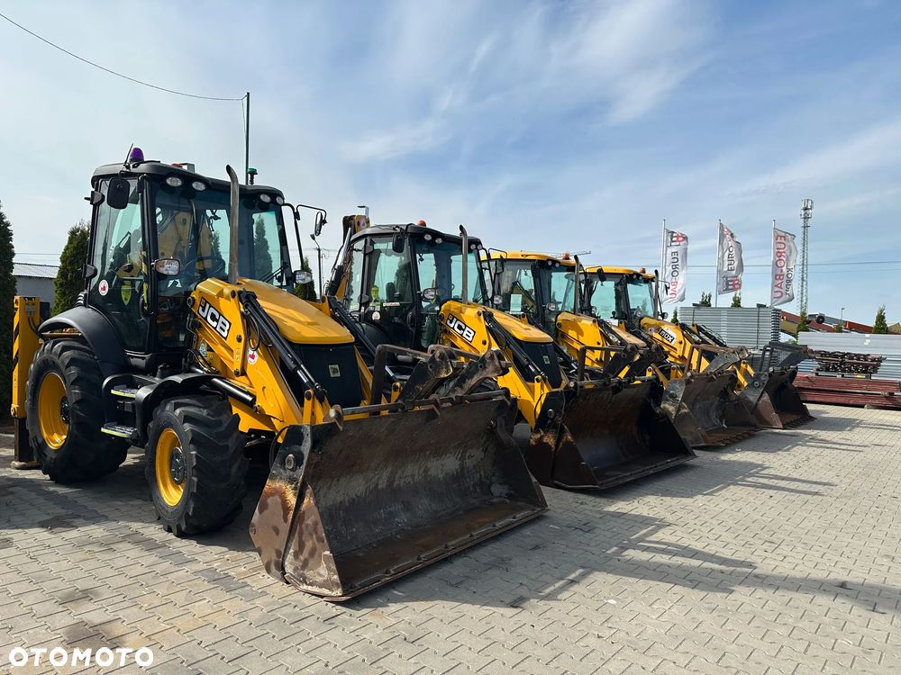 JCB 3CX CONTRACTOR JOYSTICK 110KM/3780mtg/R.2018 - 30