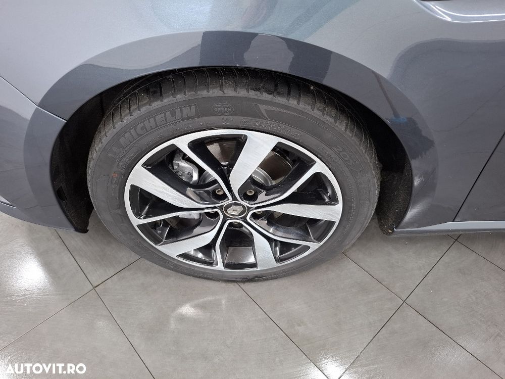 Renault Megane BLUE dCi EDC Intens - 4