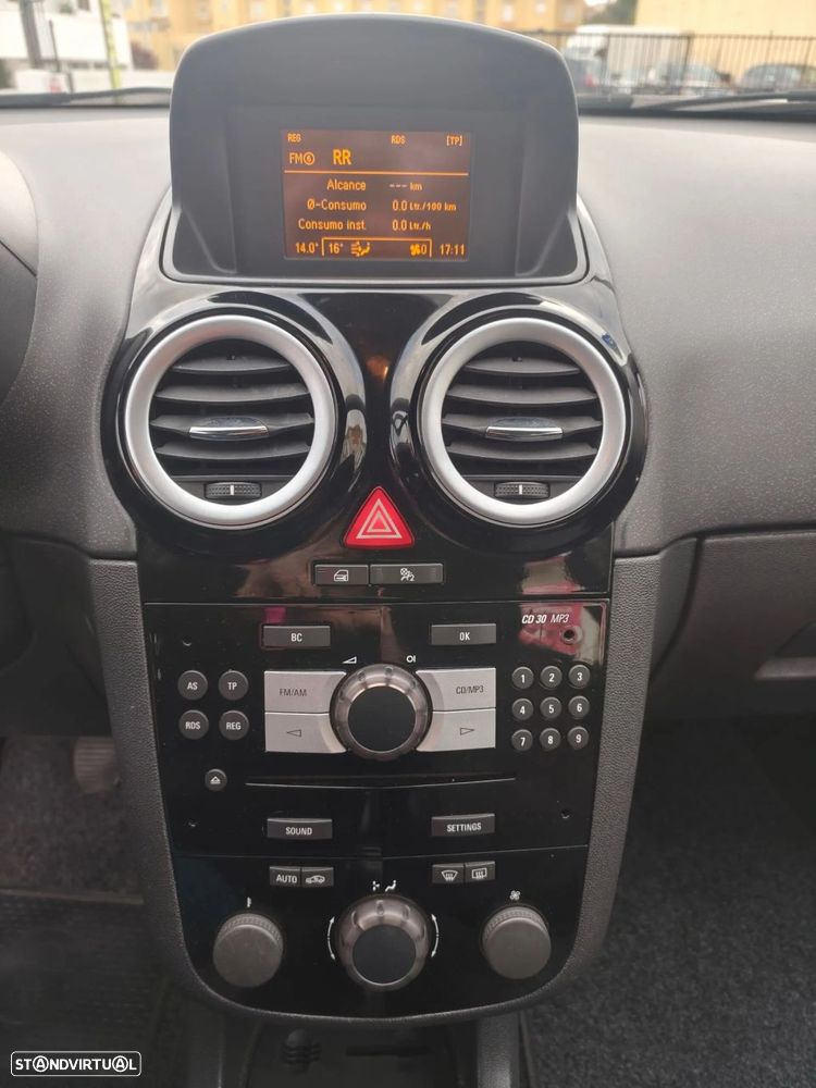 Opel Corsa 1.2 Cosmo - 12