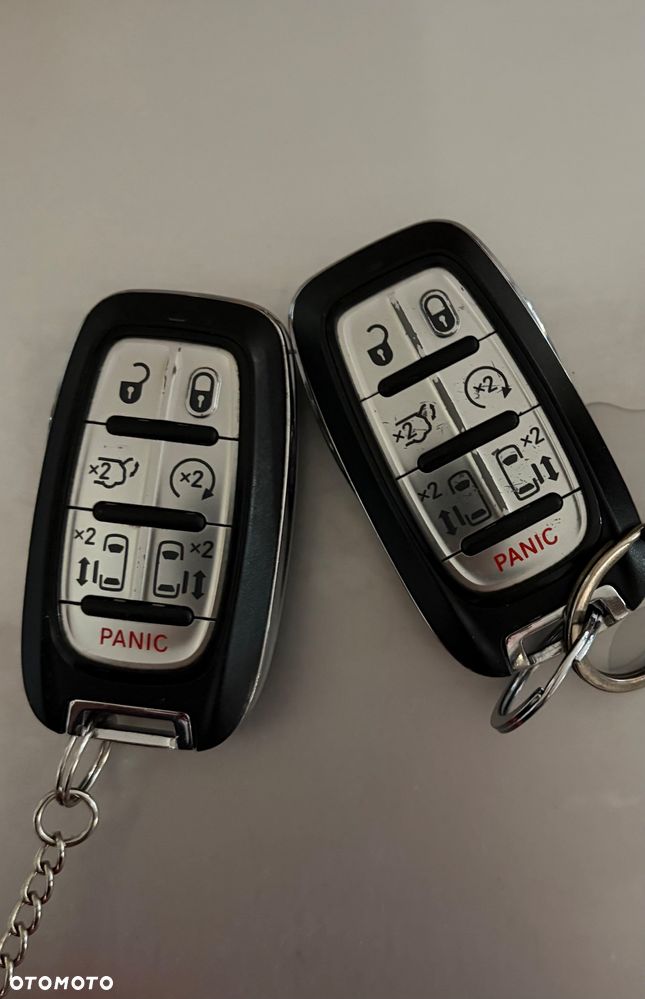 Chrysler Pacifica - 40