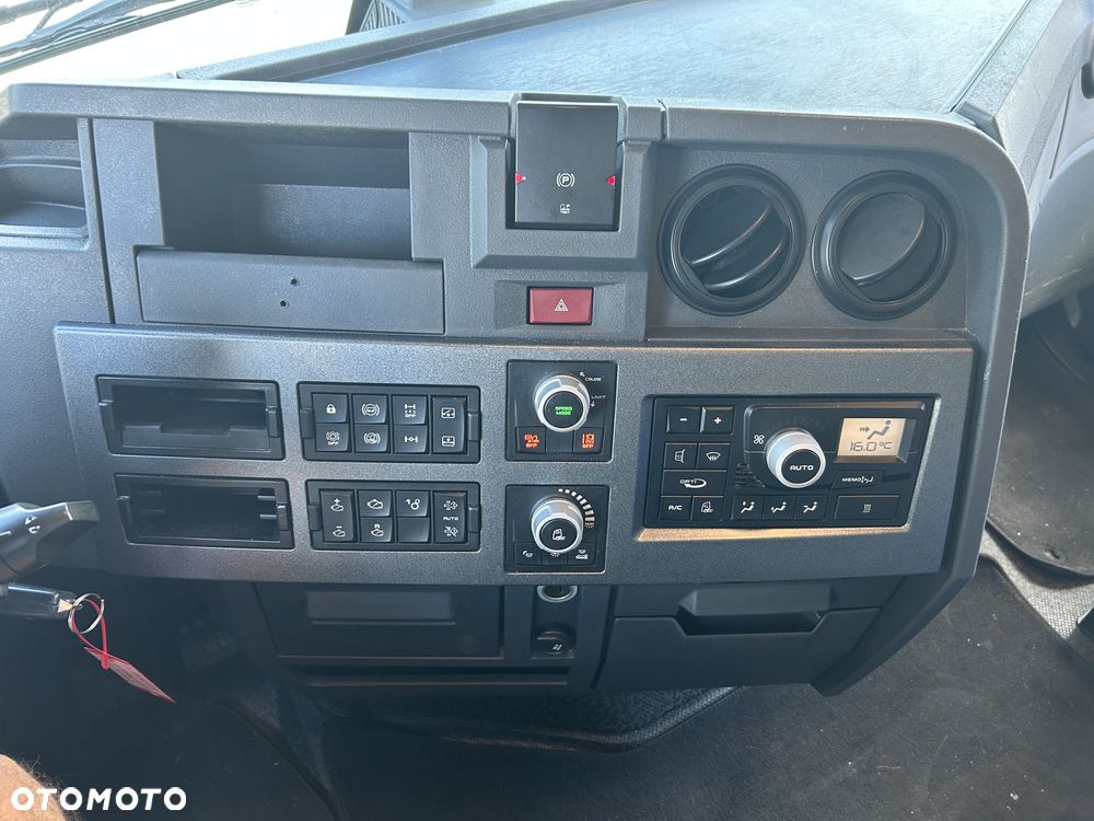 Renault T480 FULL ADR 13L Salon Polska - 12