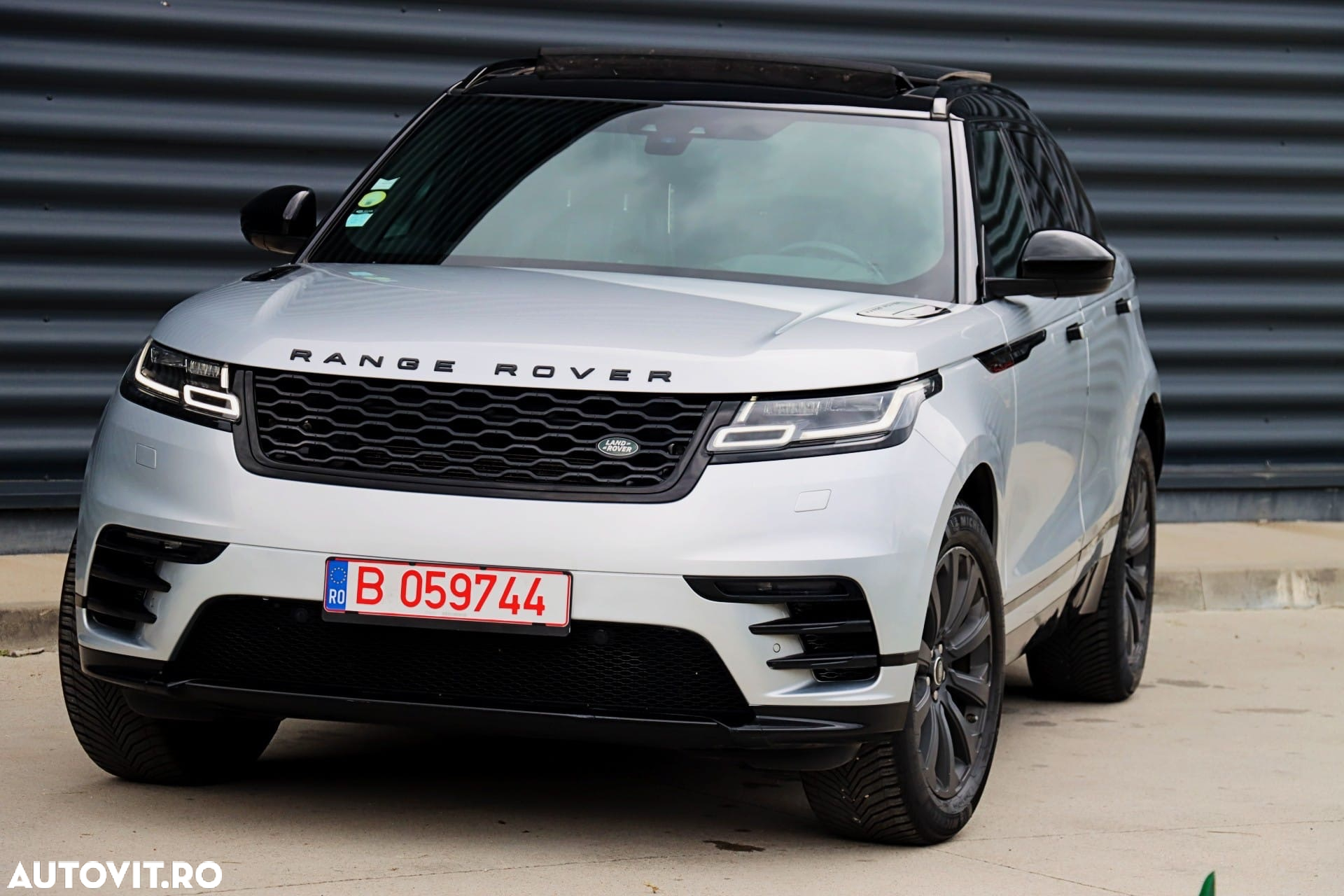 Land Rover Range Rover Velar 2.0 R-Dynamic HSE - 15