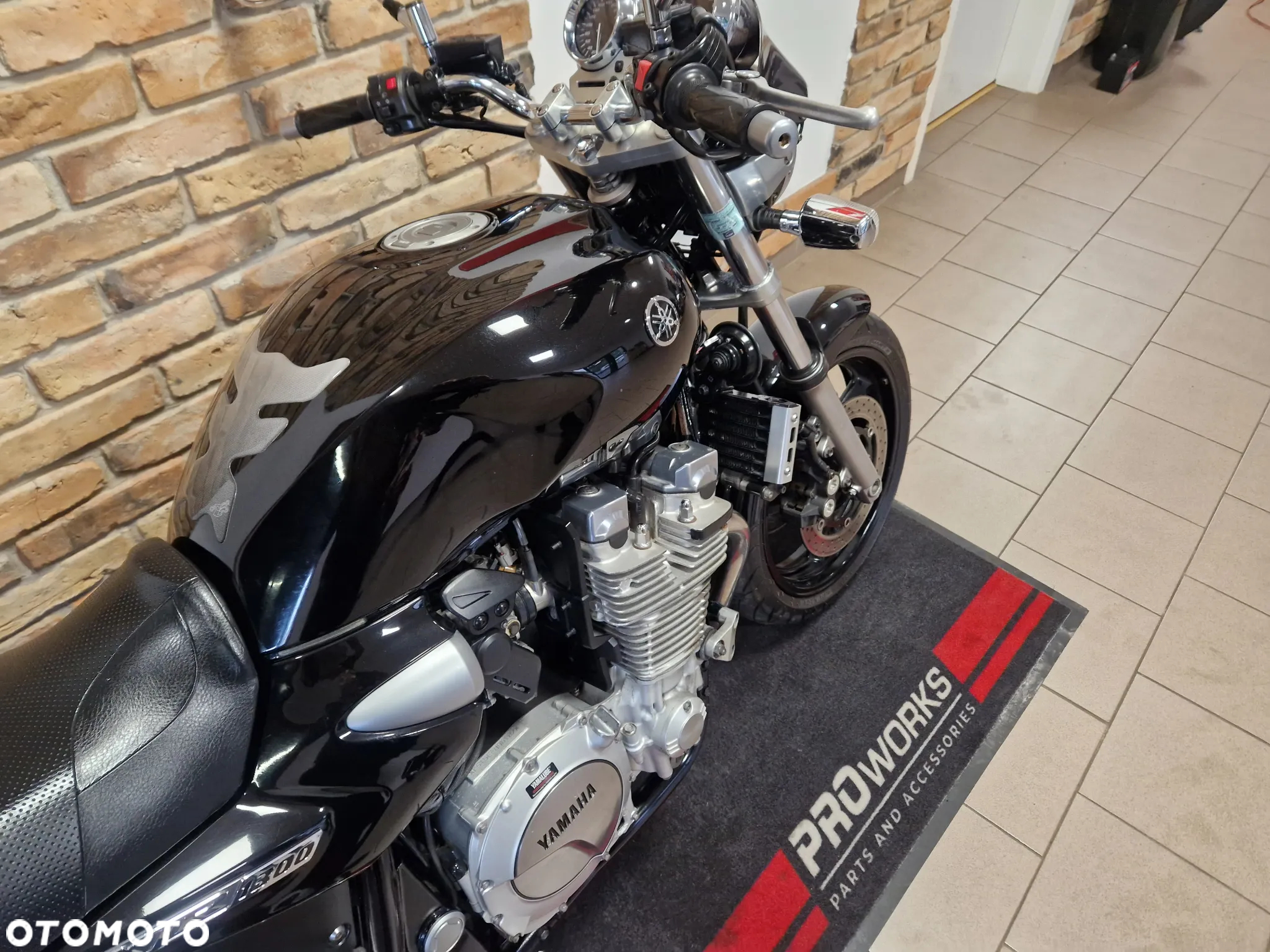 Yamaha XJR - 23
