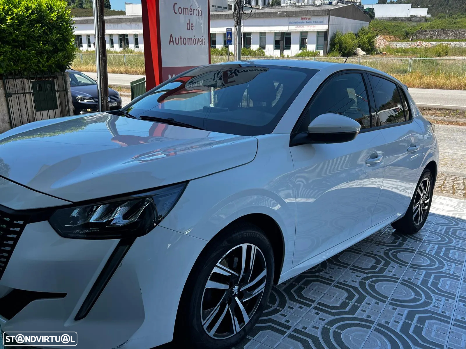 Peugeot 208 1.2 PureTech Allure Pack EAT8 - 29
