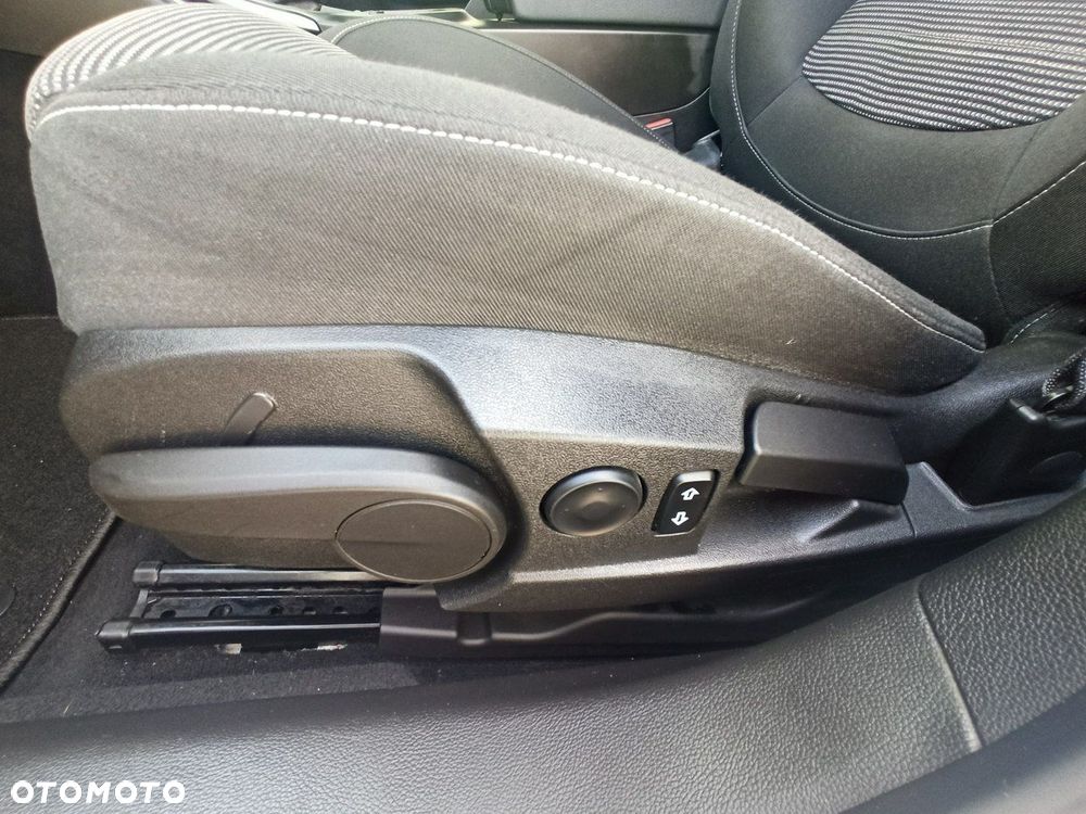 Opel Insignia 1.4 T Edition S&S - 17