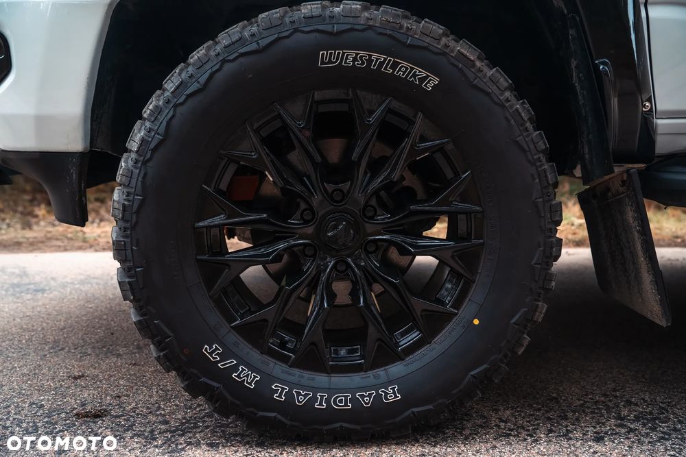 RAM 1500 Crew Cab Shortbed Bighorn - 33