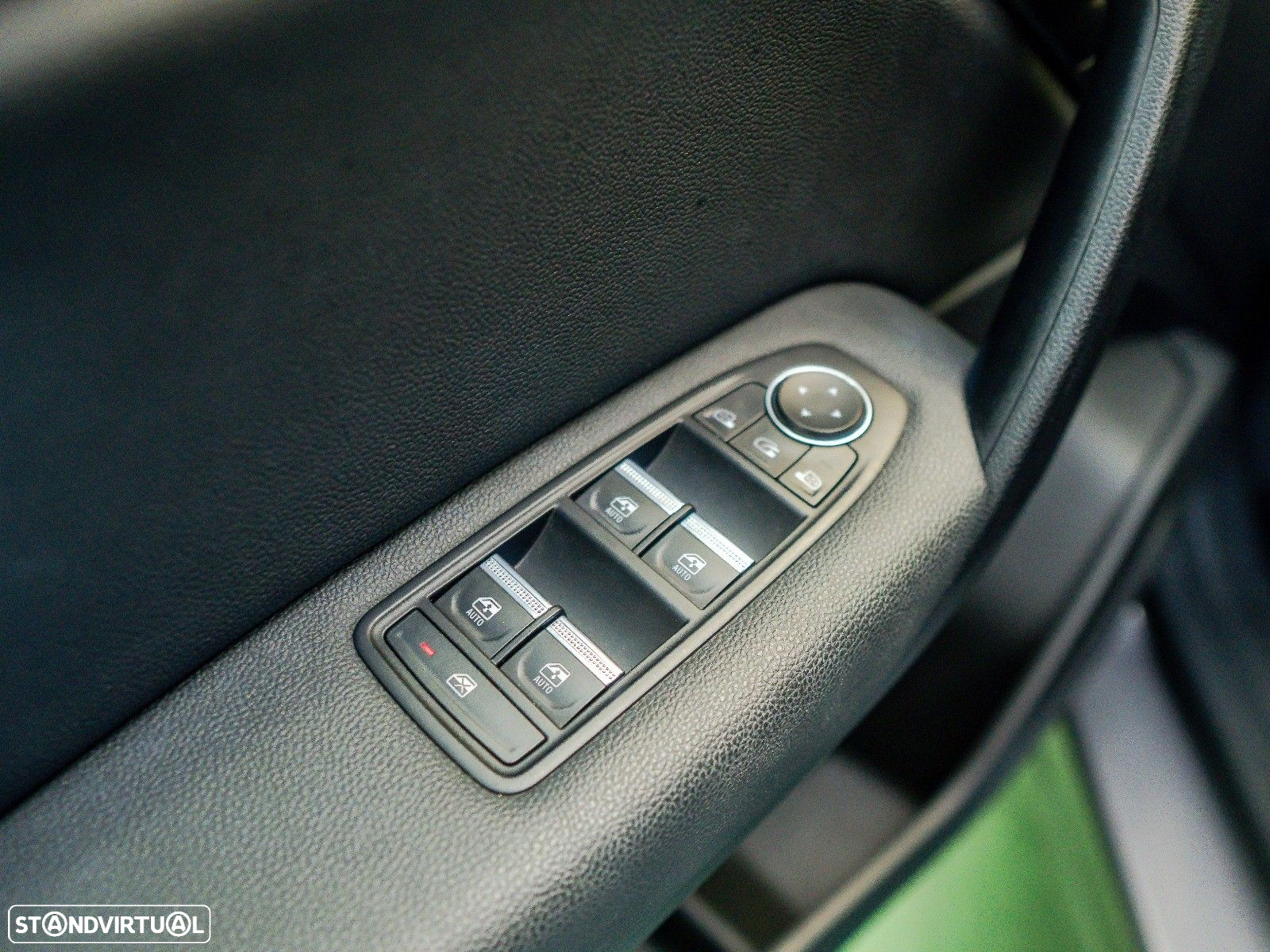 Renault Captur - 16