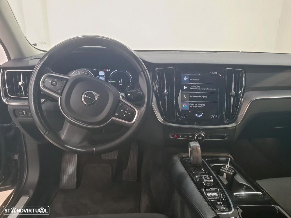 Volvo V60 2.0 T8 AWD TE Momentum Plus - 8