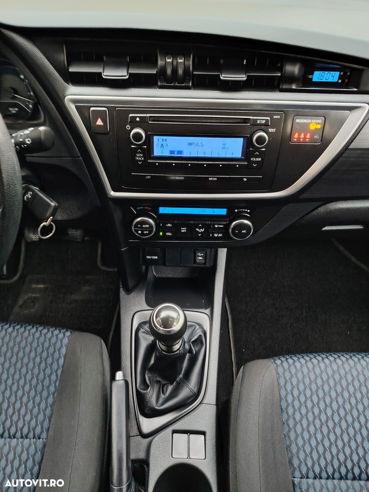 Toyota Auris 1.33 Dual-VVT-i - 7