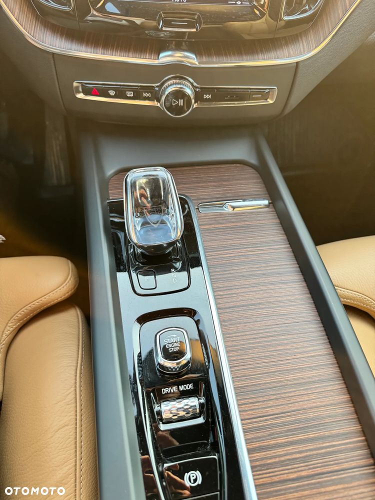 Volvo XC 60 B4 D AWD Inscription - 4