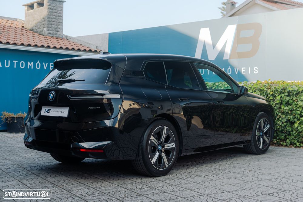 BMW iX xDrive 40 Pack Desportivo - 4