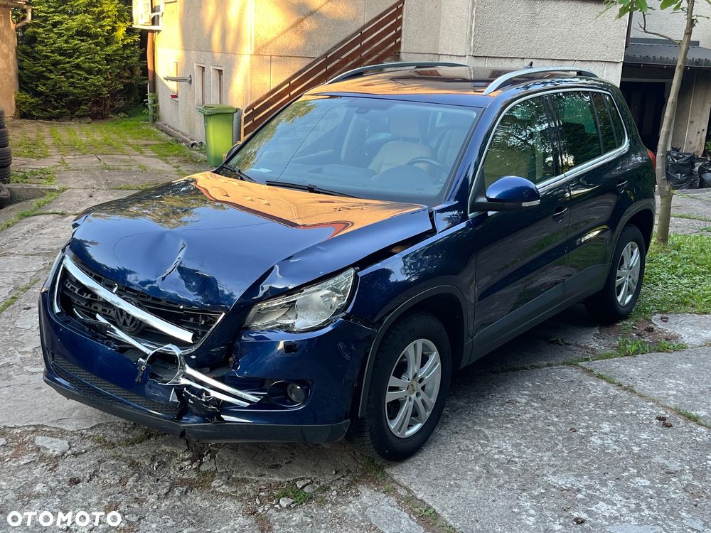 Volkswagen Tiguan - 1