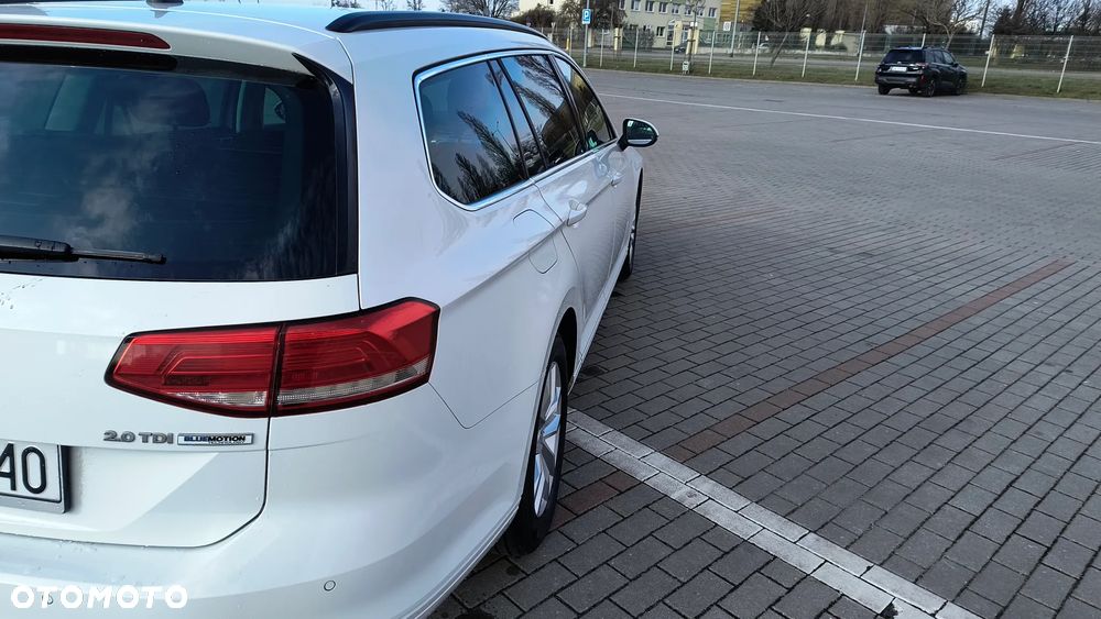 Volkswagen Passat - 15