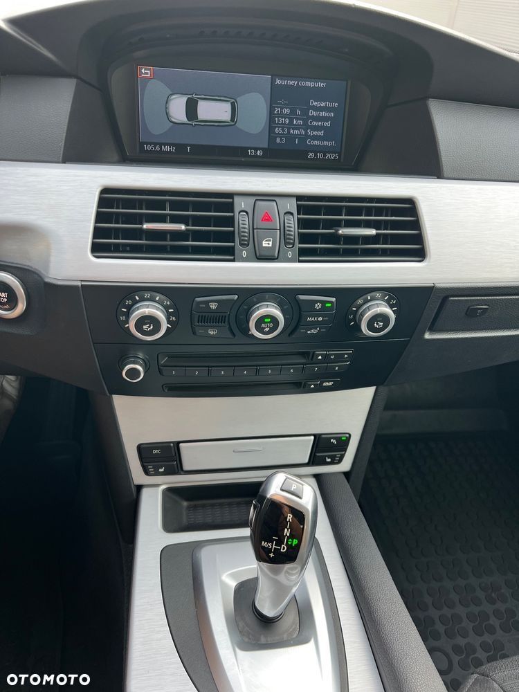BMW Seria 5 525d - 19