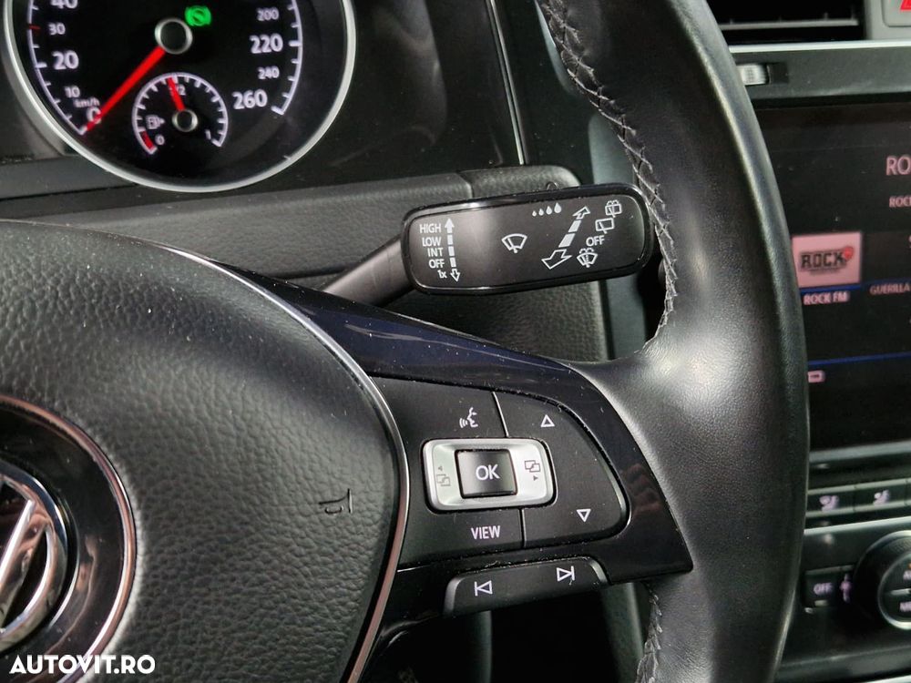 Volkswagen Golf - 15