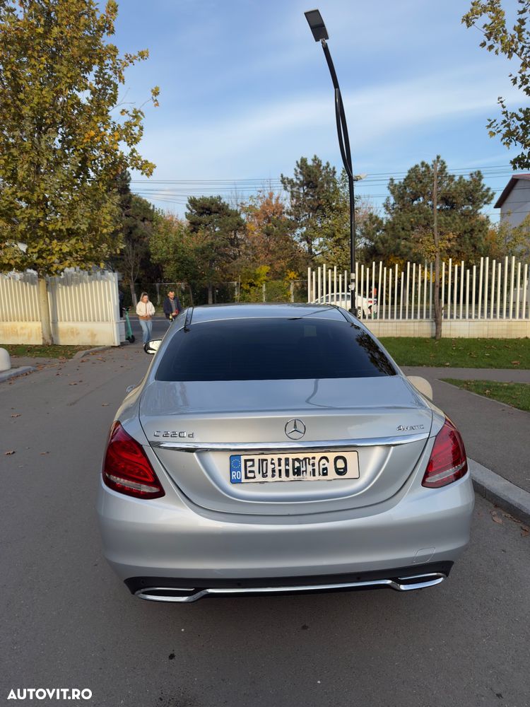 Mercedes-Benz C 220 d 4MATIC Aut. - 4