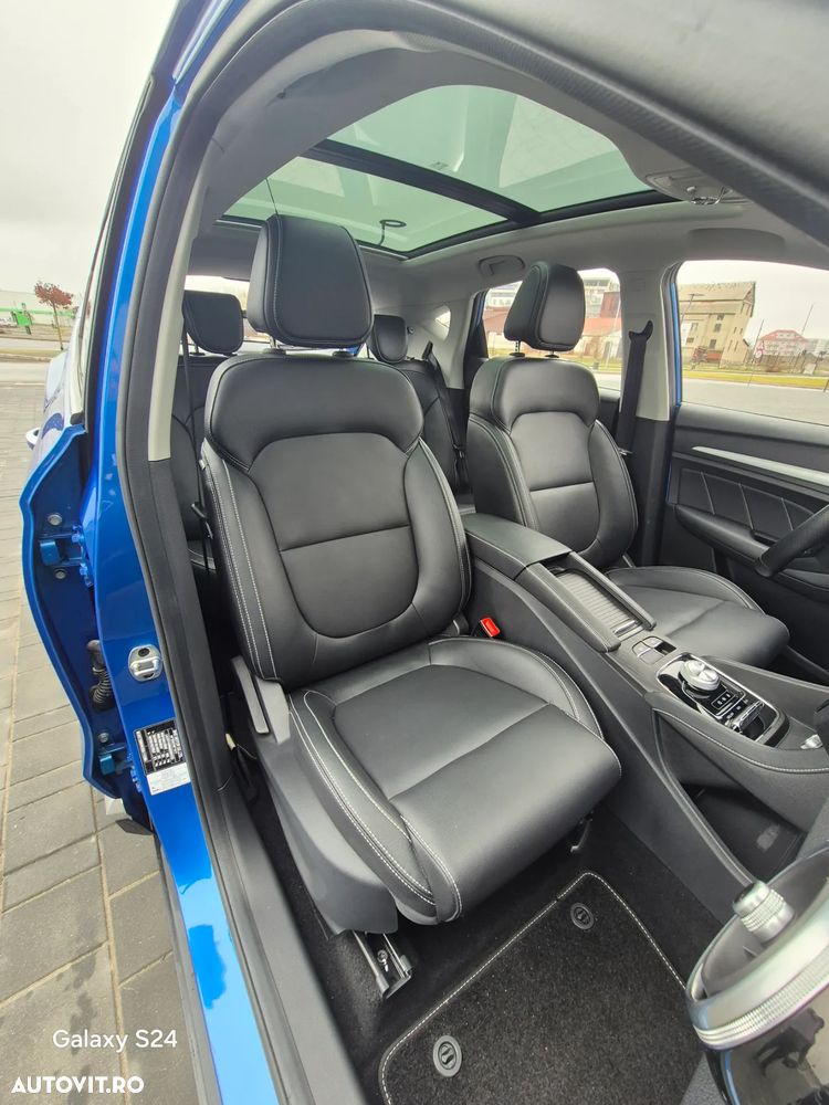 MG ZS EV Luxury - 11
