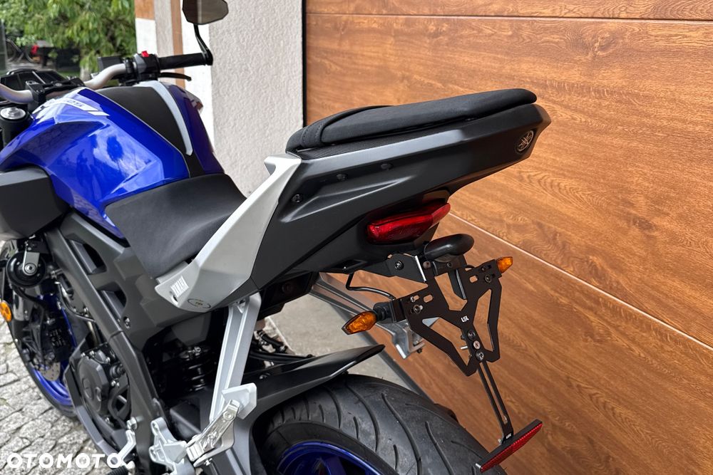 Yamaha MT - 27