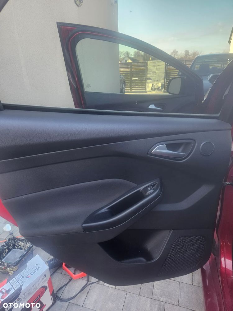 Ford Focus 1.6 EcoBoost Start-Stopp-System Titanium - 22