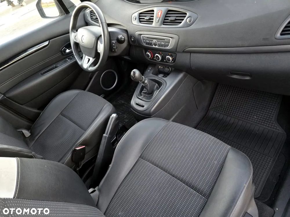 Renault Scenic 1.5 dCi Avantage - 22