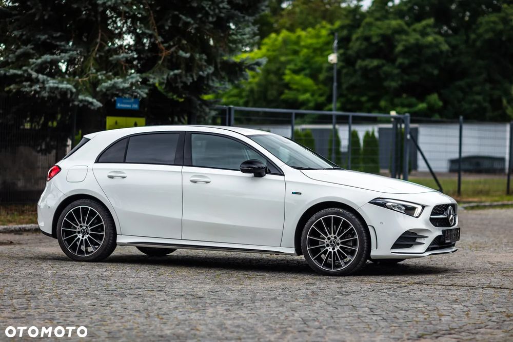 Mercedes-Benz Klasa A 250 e 8G-DCT Edition 2020 - 9