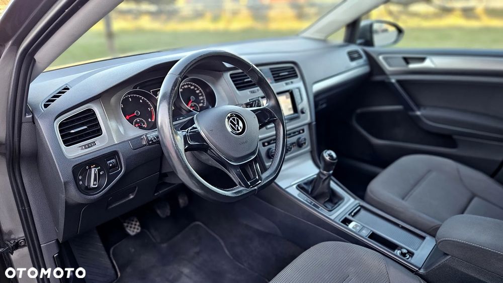 Volkswagen Golf 1.6 TDI BlueMotion Comfortline - 23